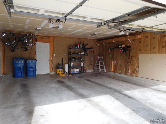 426 Brooktree Drive, Ballwin, MO 63011