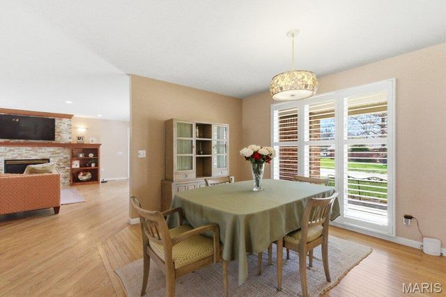 426 Brooktree Drive, Ballwin, MO 63011