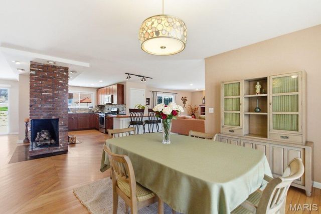 426 Brooktree Drive, Ballwin, MO 63011