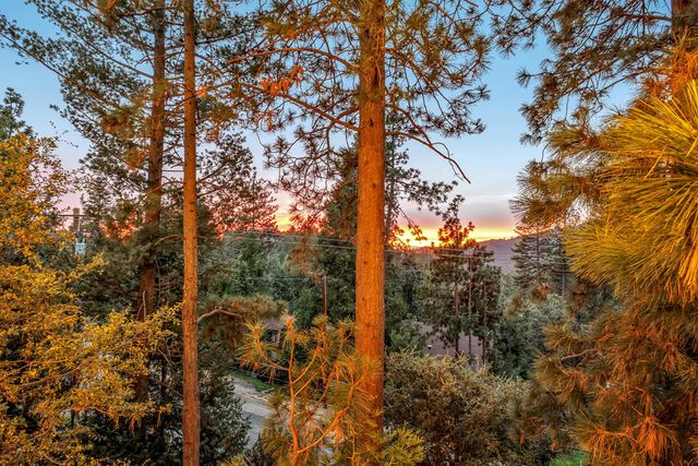 26620 Crestview Drive, Idyllwild, CA 92549