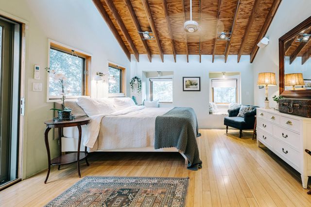 26620 Crestview Drive, Idyllwild, CA 92549