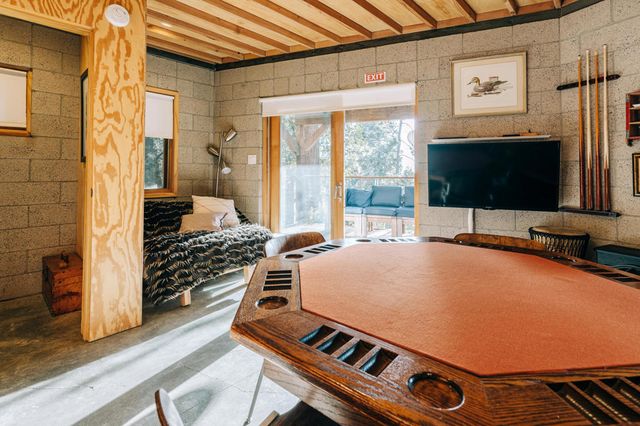 26620 Crestview Drive, Idyllwild, CA 92549