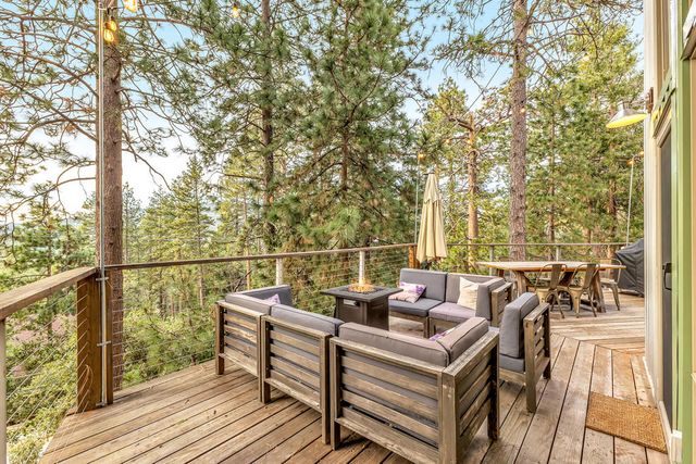 26620 Crestview Drive, Idyllwild, CA 92549