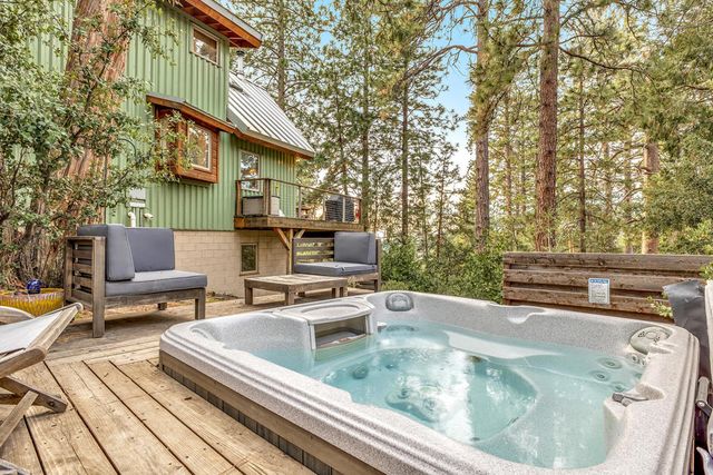 26620 Crestview Drive, Idyllwild, CA 92549