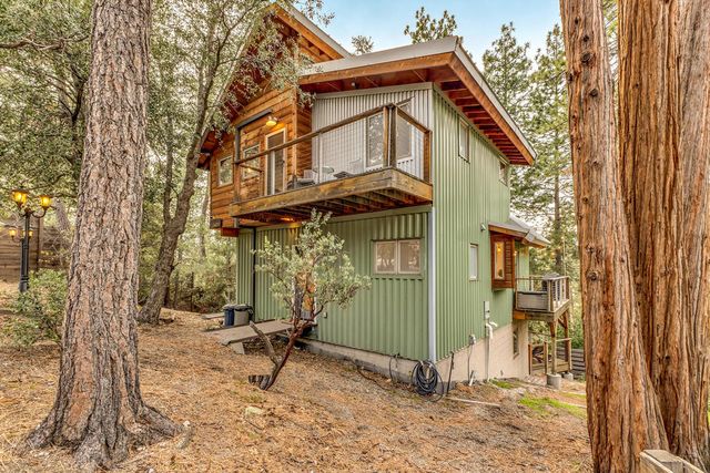 26620 Crestview Drive, Idyllwild, CA 92549