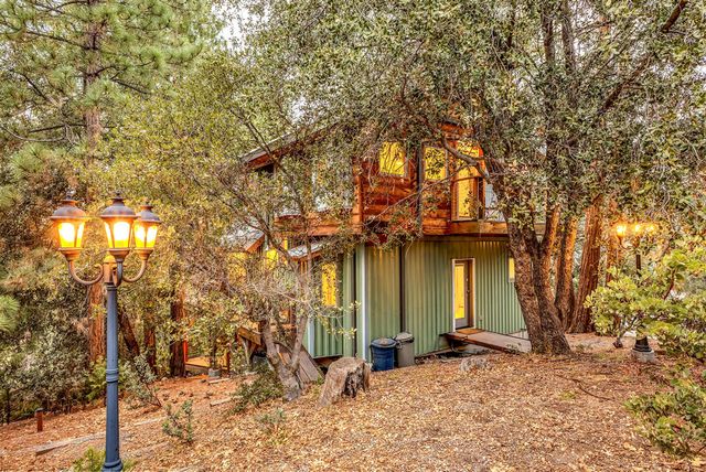 26620 Crestview Drive, Idyllwild, CA 92549
