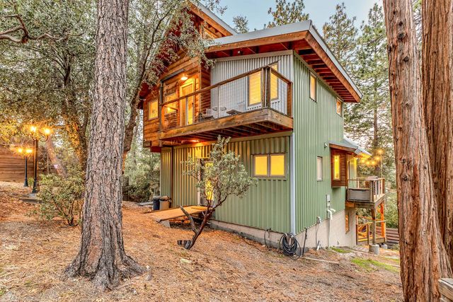 26620 Crestview Drive, Idyllwild, CA 92549