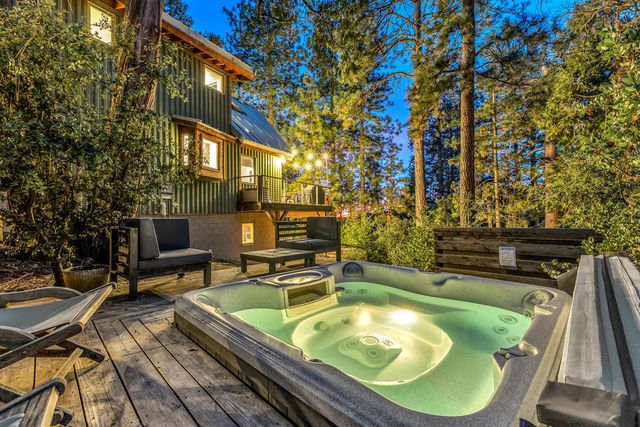 26620 Crestview Drive, Idyllwild, CA 92549