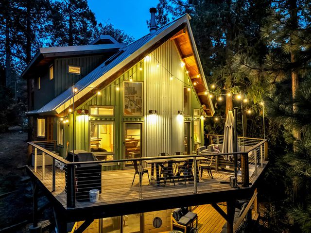 26620 Crestview Drive, Idyllwild, CA 92549
