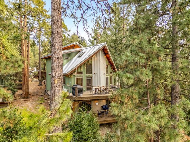 26620 Crestview Drive, Idyllwild, CA 92549