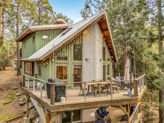 26620 Crestview Drive, Idyllwild, CA 92549