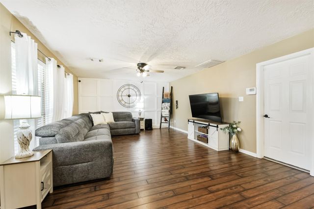 11935 Belle Court, Pinehurst, TX 77362