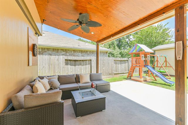 11935 Belle Court, Pinehurst, TX 77362
