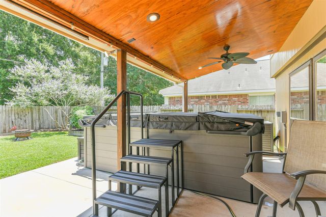 11935 Belle Court, Pinehurst, TX 77362