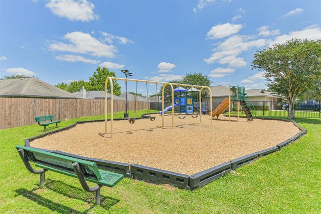 11935 Belle Court, Pinehurst, TX 77362