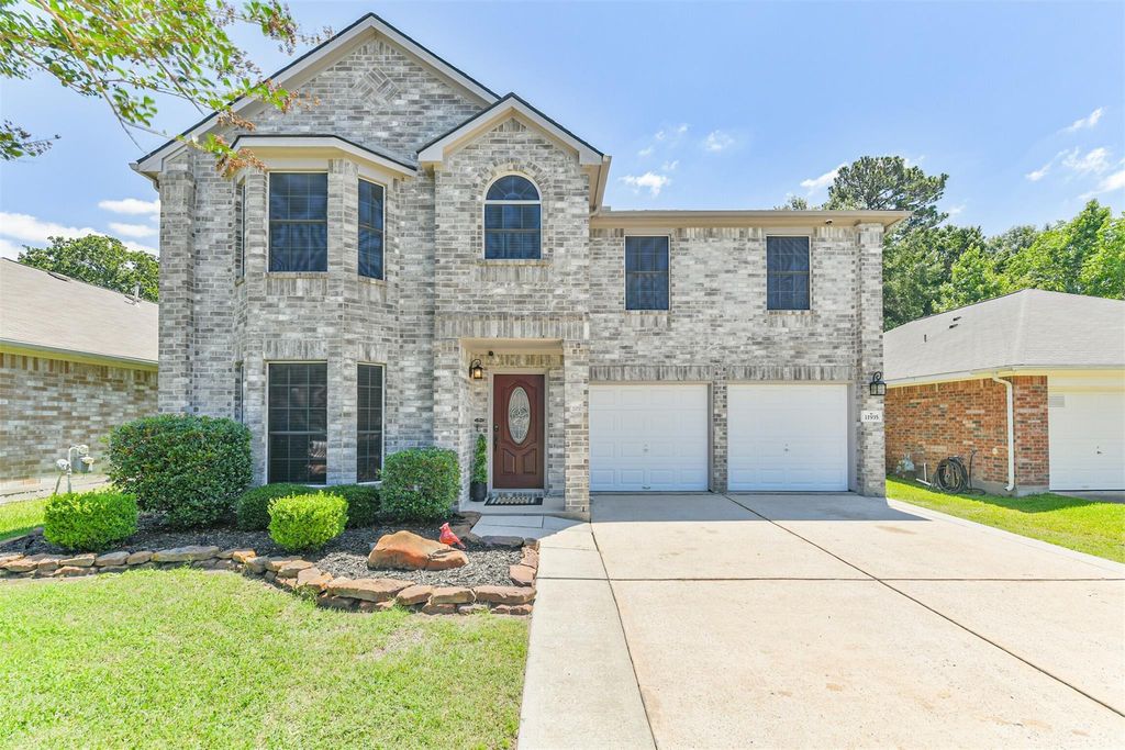 11935 Belle Court, Pinehurst, TX 77362