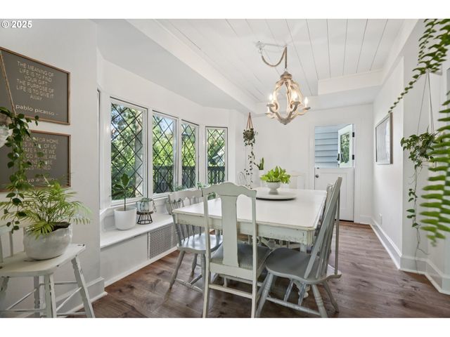 3045 Sw GASTON Ave, Portland, OR 97239