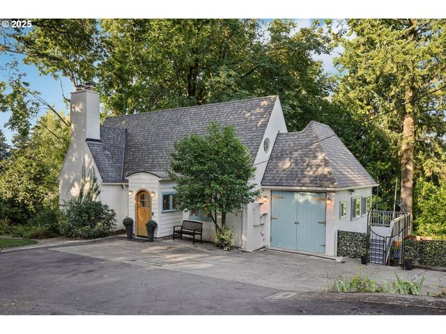 3045 Sw GASTON Ave, Portland, OR 97239