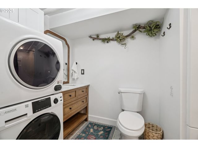 3045 Sw GASTON Ave, Portland, OR 97239