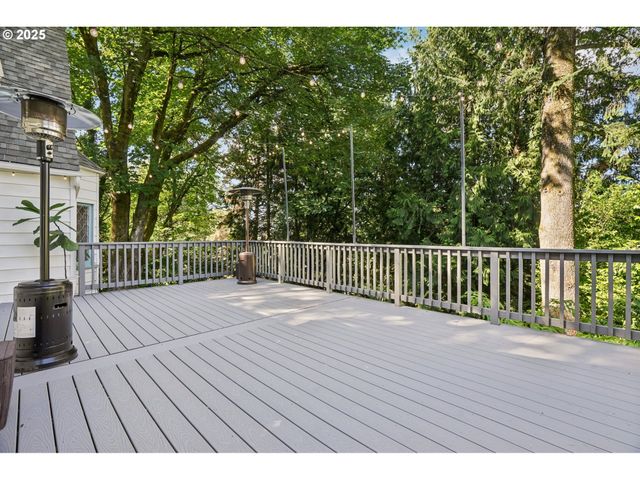 3045 Sw GASTON Ave, Portland, OR 97239