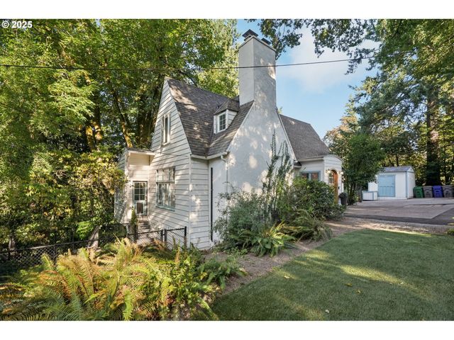 3045 Sw GASTON Ave, Portland, OR 97239