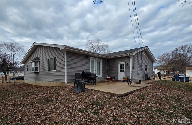 6702 Flowervale Drive, Hazelwood, MO 63042