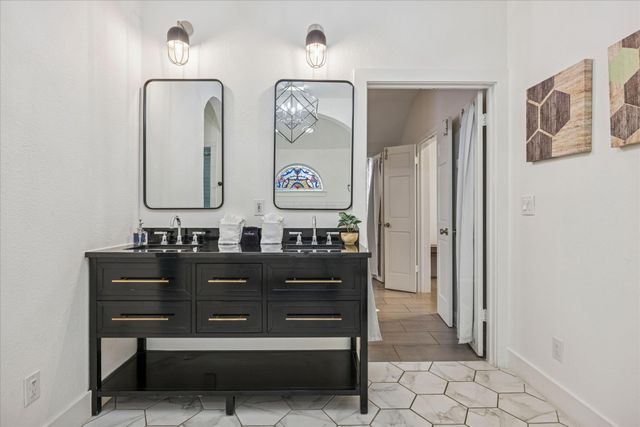 2106 Kenwood Ave, Austin, TX 78704