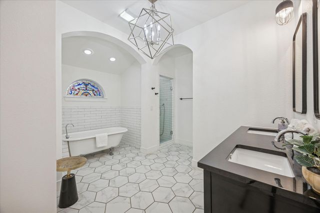 2106 Kenwood Ave, Austin, TX 78704