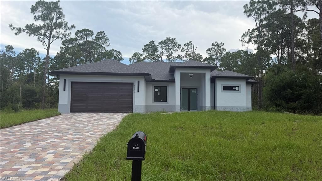 1107 Edison AVE, Lehigh Acres, FL 33972