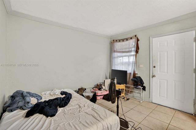 1736 NW 19th Street, Miami, FL 33125