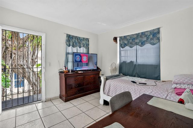 1736 NW 19th Street, Miami, FL 33125