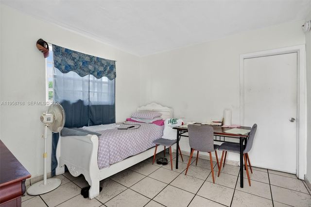 1736 NW 19th Street, Miami, FL 33125