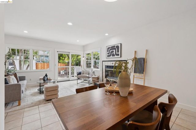 5360 James Ave, Oakland, CA 94618