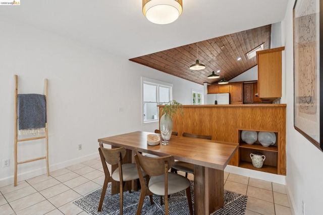 5360 James Ave, Oakland, CA 94618