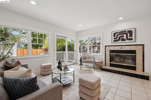 5360 James Ave, Oakland, CA 94618