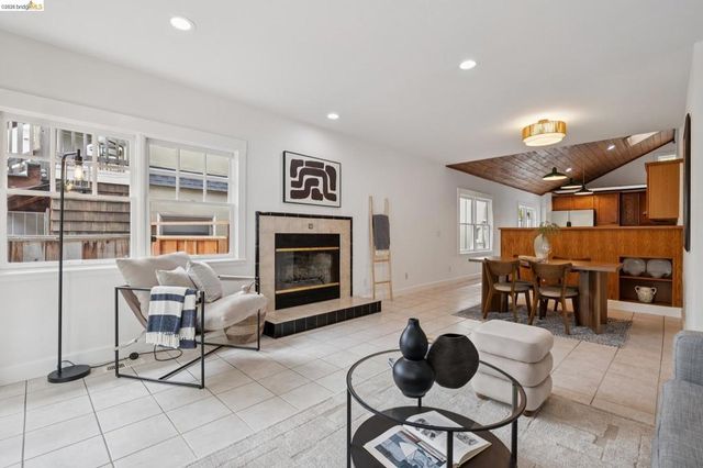 5360 James Ave, Oakland, CA 94618