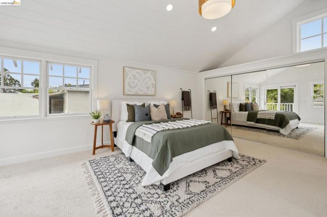 5360 James Ave, Oakland, CA 94618