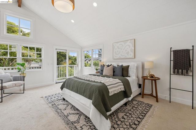 5360 James Ave, Oakland, CA 94618