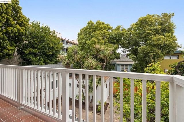 5360 James Ave, Oakland, CA 94618