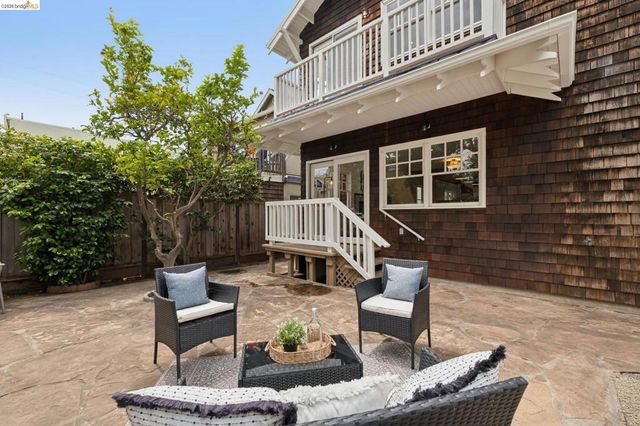 5360 James Ave, Oakland, CA 94618