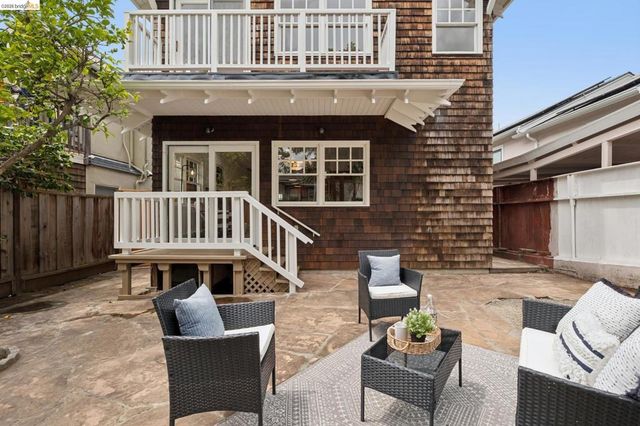 5360 James Ave, Oakland, CA 94618