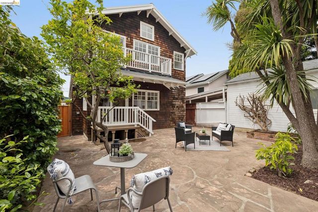 5360 James Ave, Oakland, CA 94618