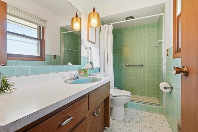 W215N10122 Hickory DRIVE, Colgate, WI 53017