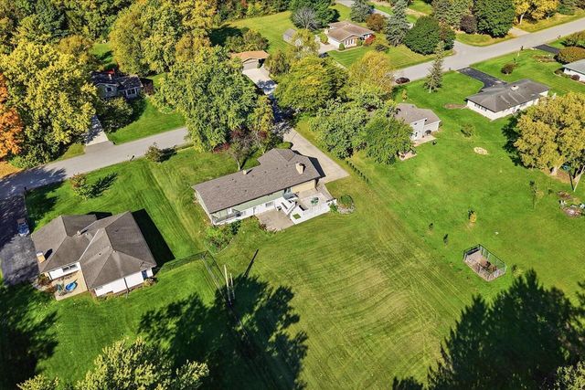 W215N10122 Hickory DRIVE, Colgate, WI 53017