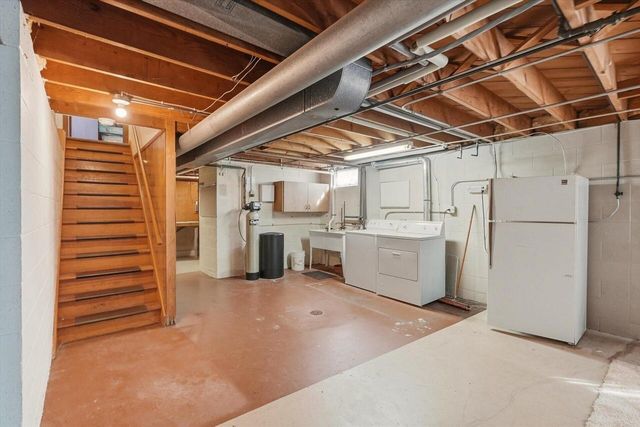 W215N10122 Hickory DRIVE, Colgate, WI 53017