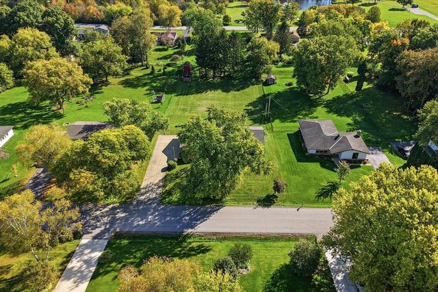 W215N10122 Hickory DRIVE, Colgate, WI 53017