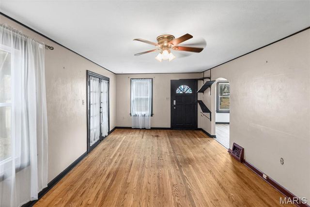 121 N 49th Street, Belleville, IL 62226