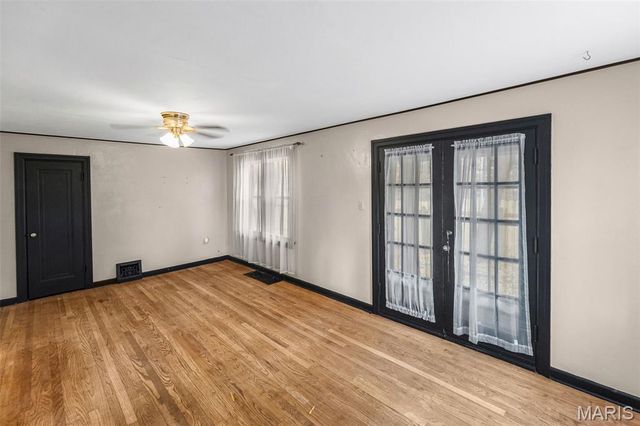 121 N 49th Street, Belleville, IL 62226