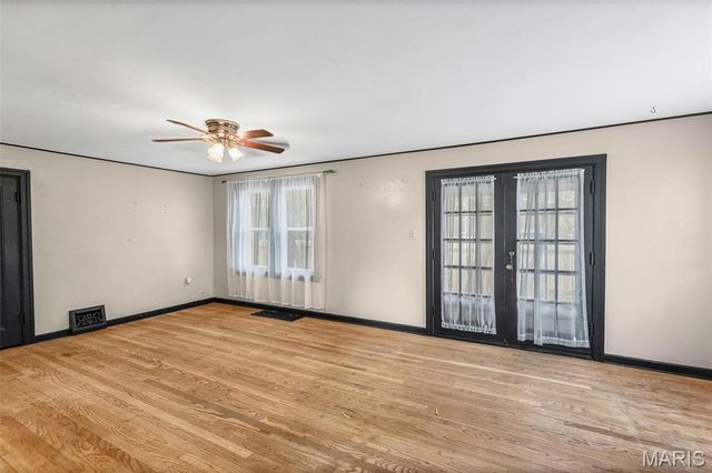 121 N 49th Street, Belleville, IL 62226