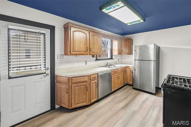 121 N 49th Street, Belleville, IL 62226